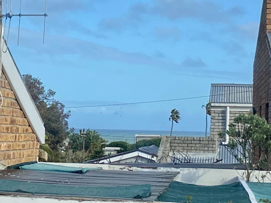 To Let 3 Bedroom Property for Rent in Kommetjie Western Cape